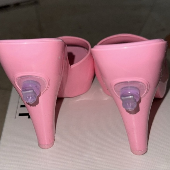 Jeremy Scott x Melissa pool shoes - Picture 2 of 4